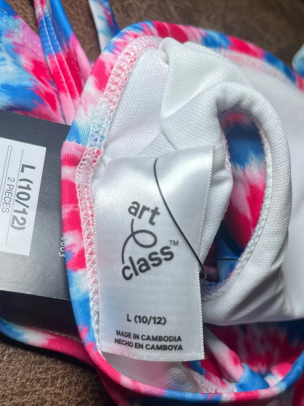 Target bright tie